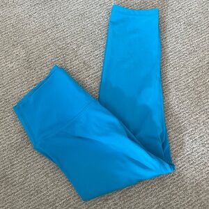 Buff Bunny Cropped leggings size medium